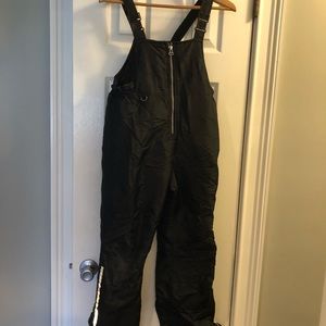 Snowsuit unisex size 10/12 with zip legs and bib.
